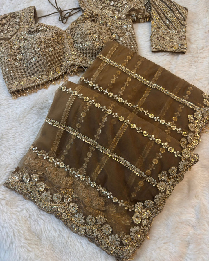 ✨ Antique gold Net Saree with Readymade Heavy Blouse