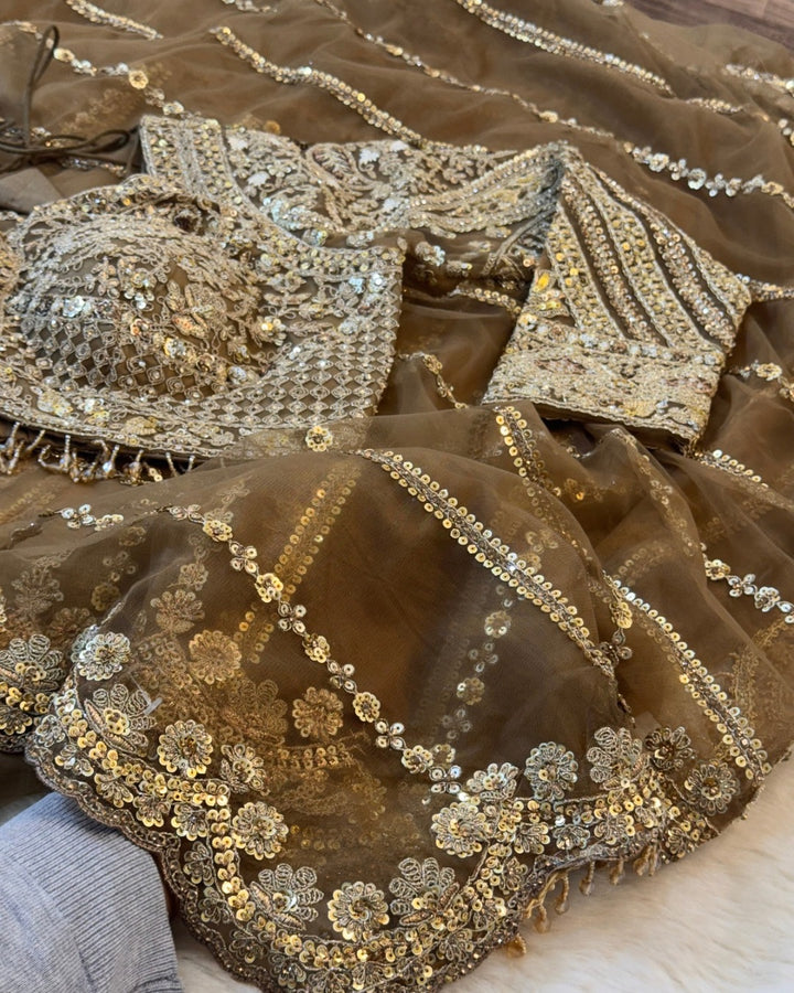 ✨ Antique gold Net Saree with Readymade Heavy Blouse